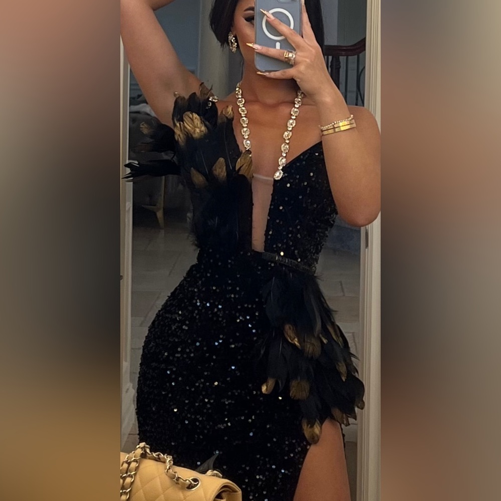 Event Dress - Picture 2 of 4